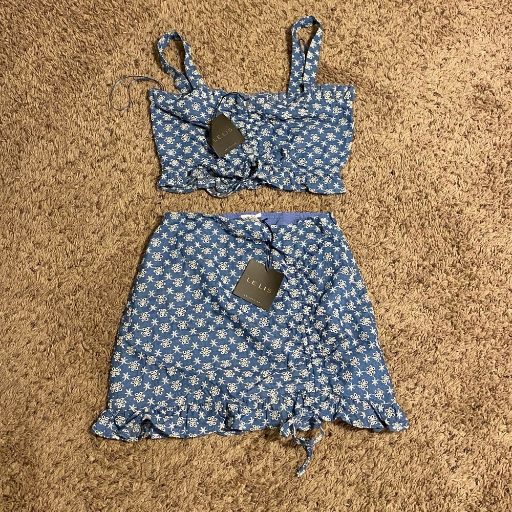 Cropped too and skirt set